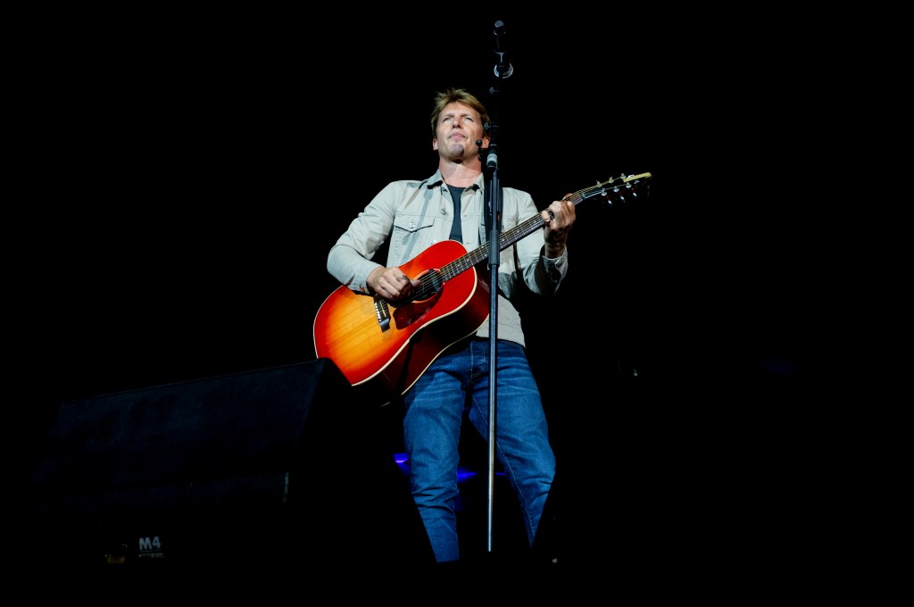 Una noche de verano: James Blunt encandila a sus fans en la primera noche alicantina de&nbsp;calor