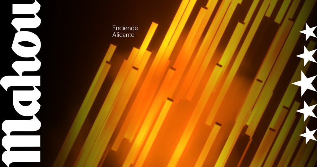 Mahou&nbsp;prende&nbsp;el espíritu&nbsp;de&nbsp;Hogueras con una escultura lumínica interactiva en el corazón de&nbsp;Alicante